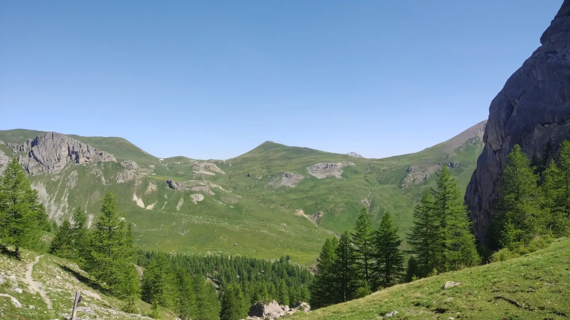 Redescente en direction du lac des Partias