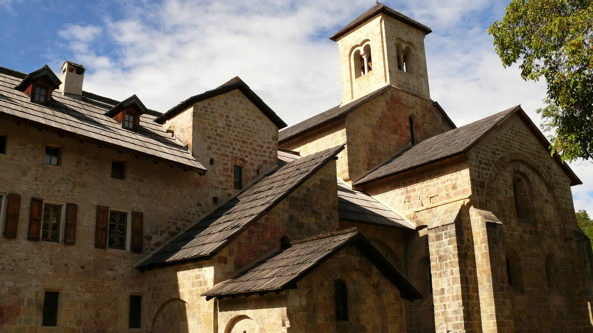 Chapelle, chevet et clocher