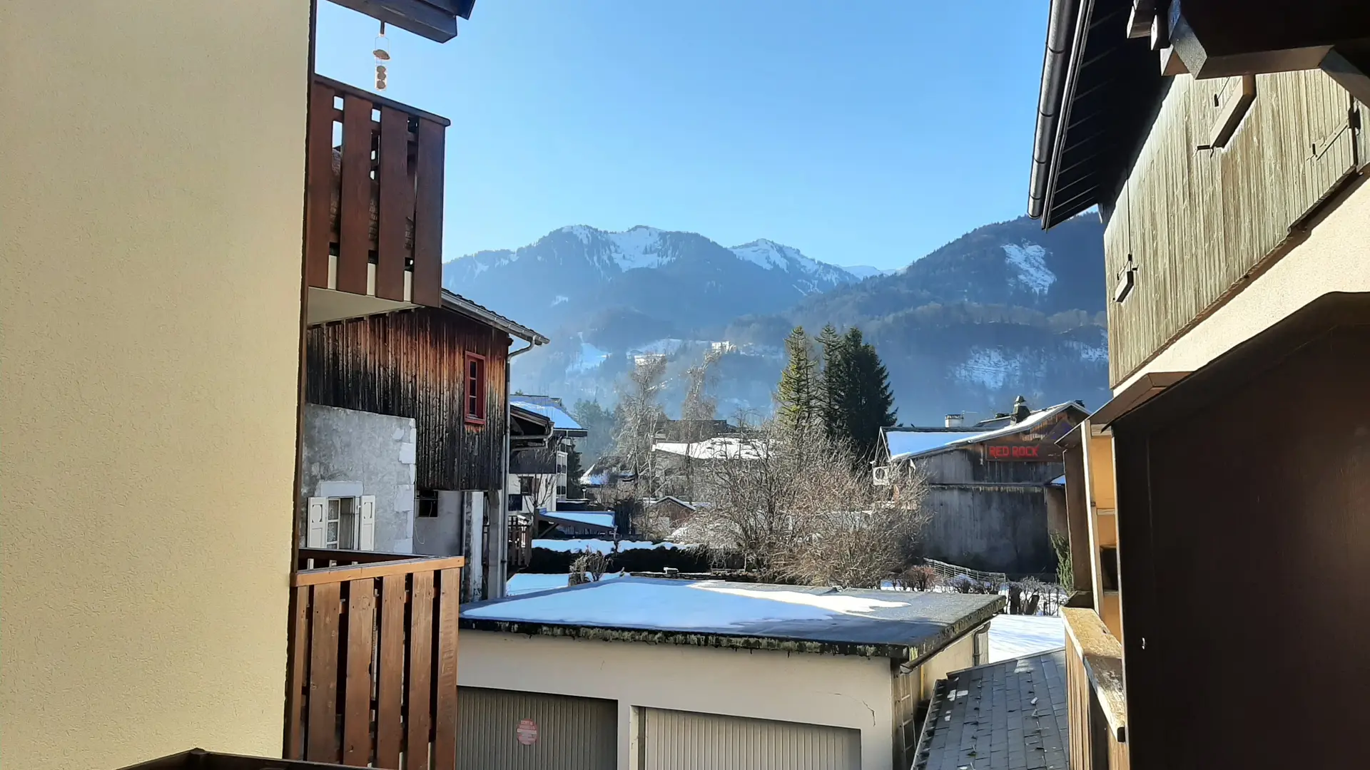 Vue sur la station de Ski, Exposé sud