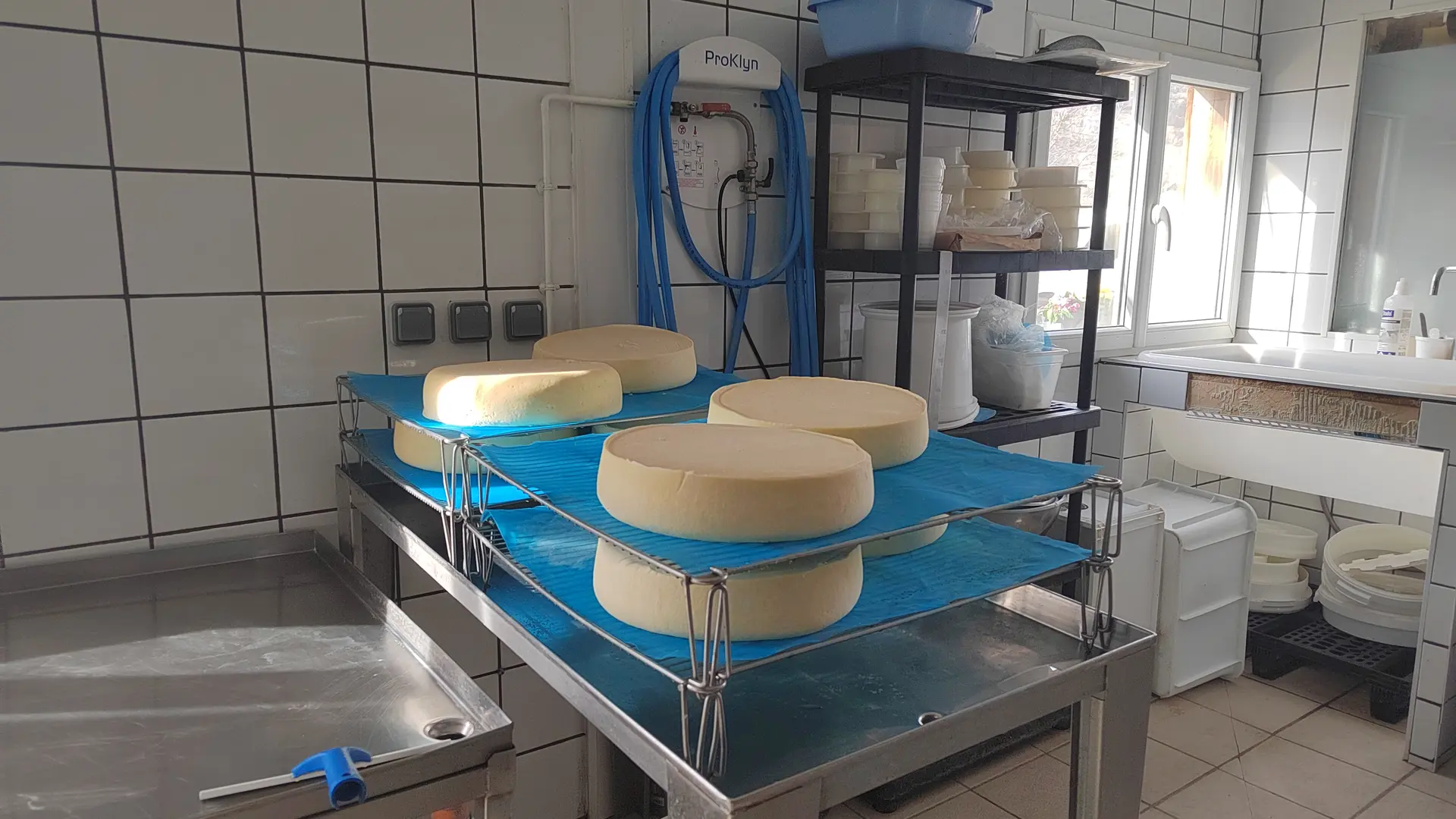 raclette en train de s'écouler -GAEC du petit puy - Villard Saint Pancrace