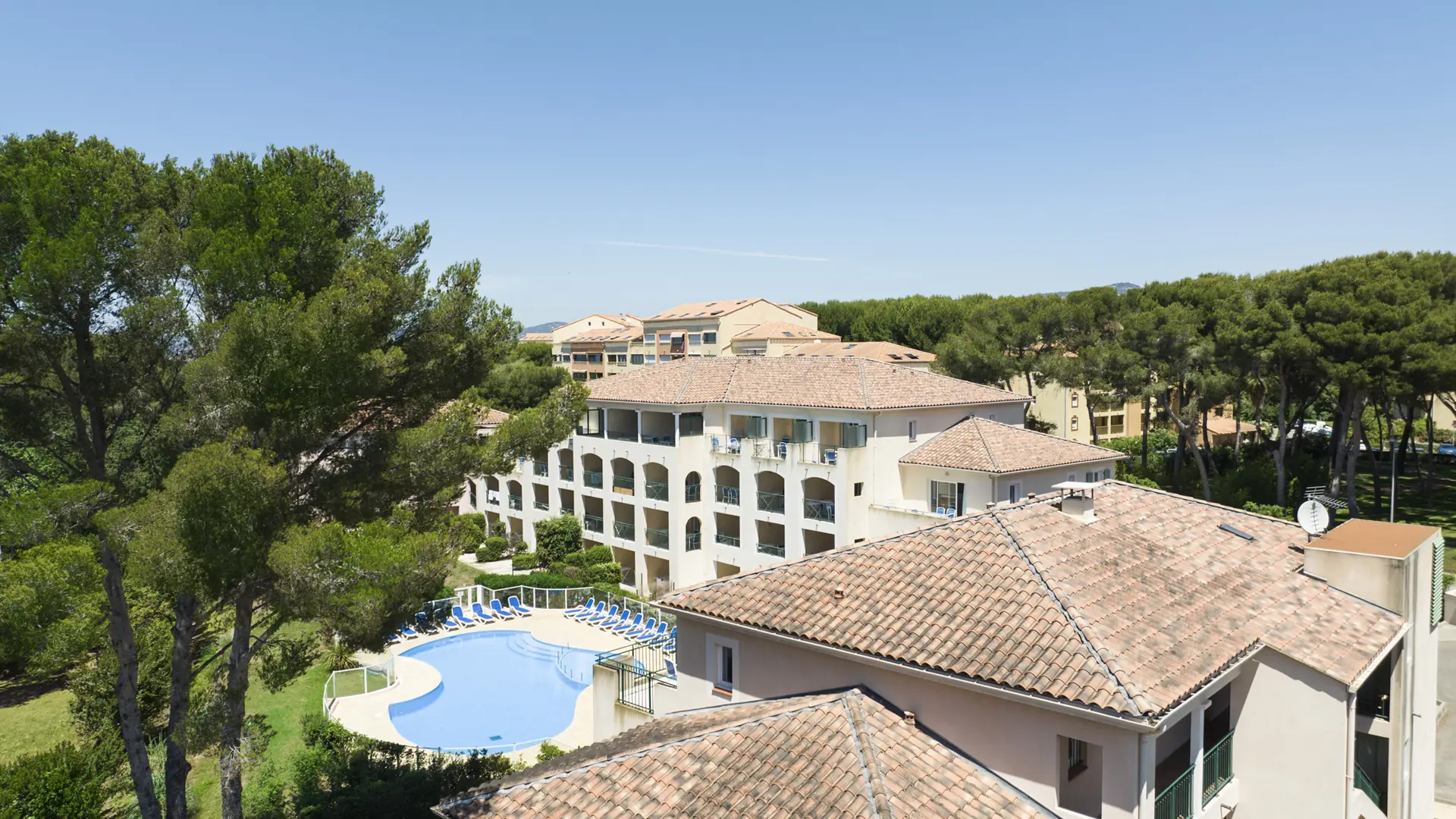 Résidence avec piscine