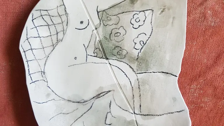 Poterie avec dessin d'art