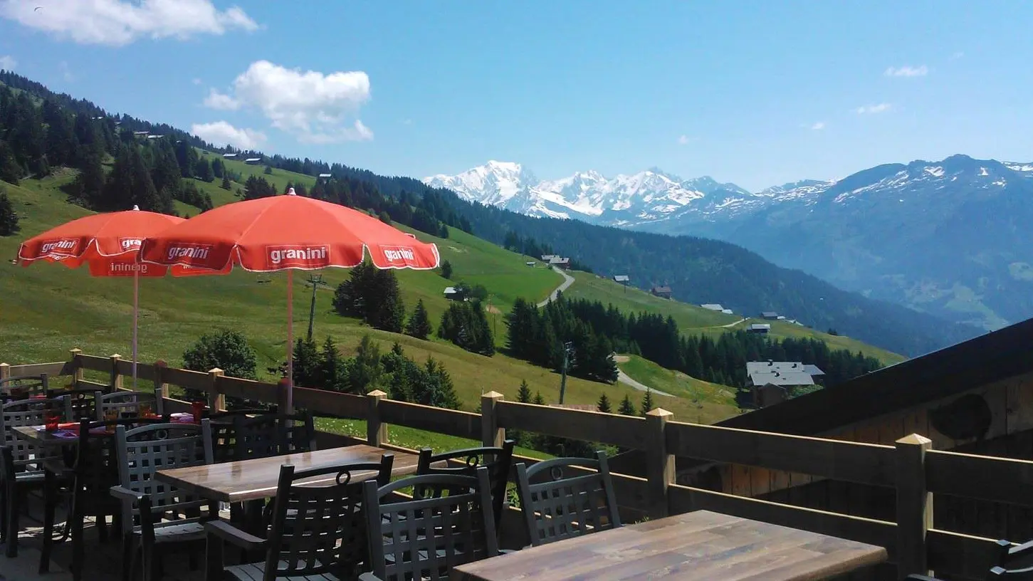 Terrasse du restaurant le refuge