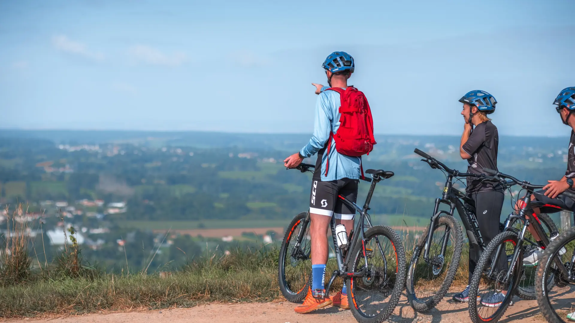 VTT au Vernet vue sur Vichy