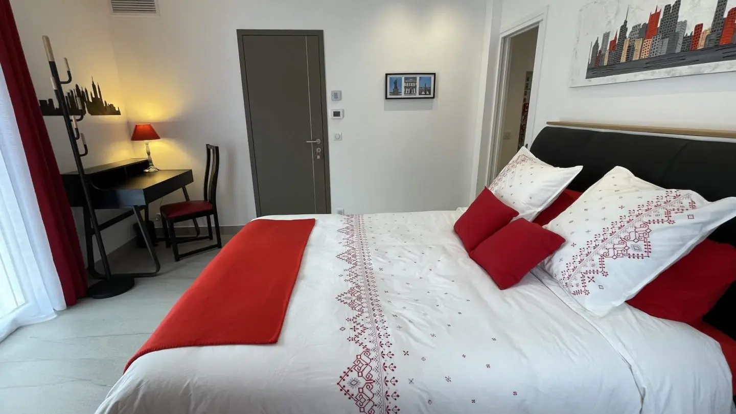 Maison SmartAzur-Chambre Rouge-Chambres d'Hôtes-VENCE-Gîtes de France Alpes-Maritimes