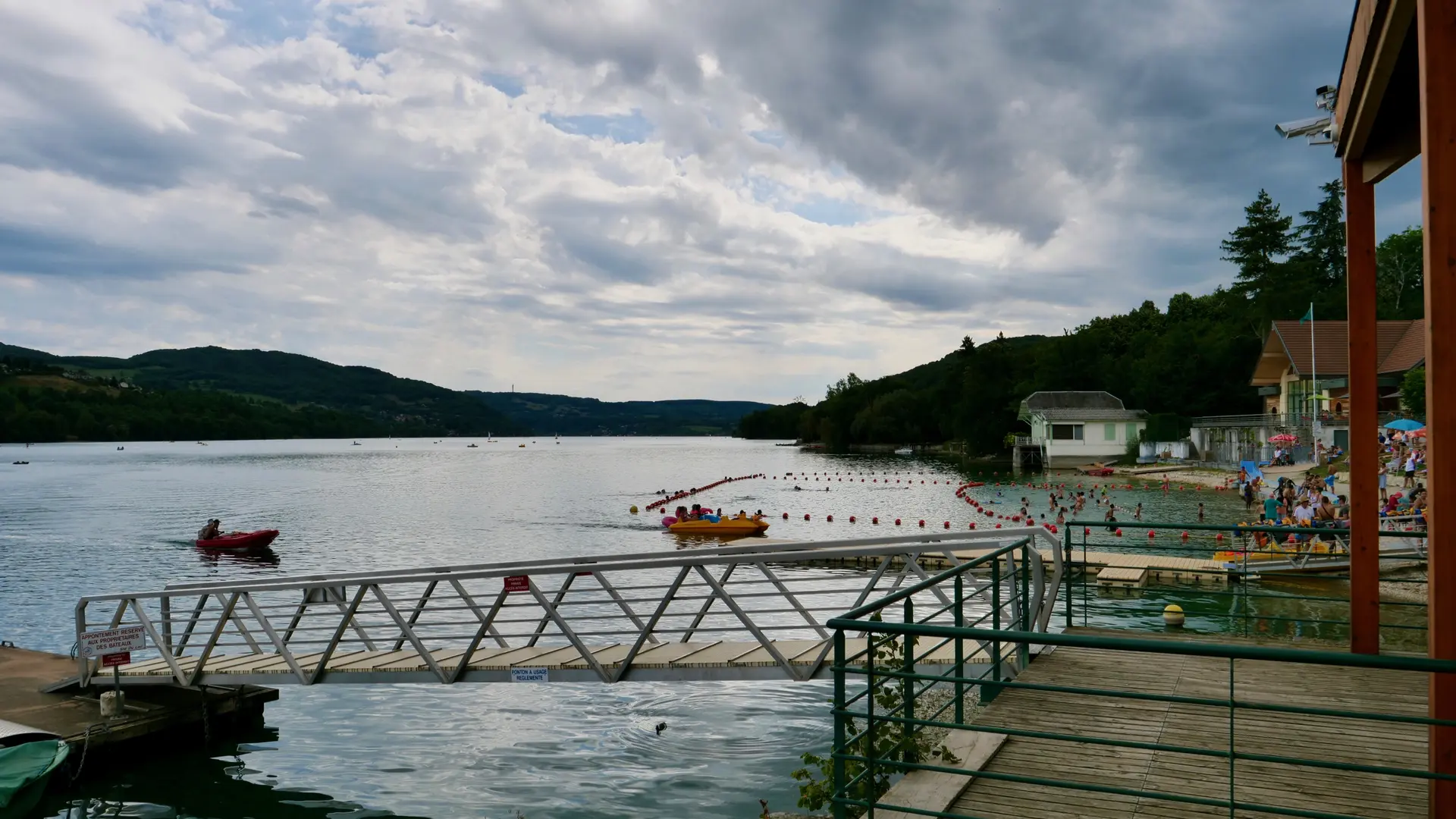 Plage de Paladru ponton