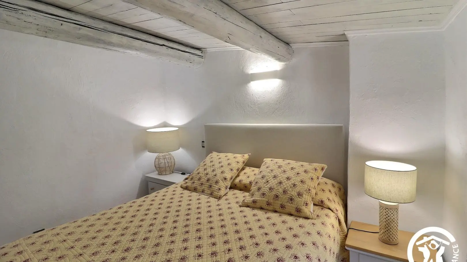 CH ETAGE VUE SUR RIVIERE
LIT 160X200