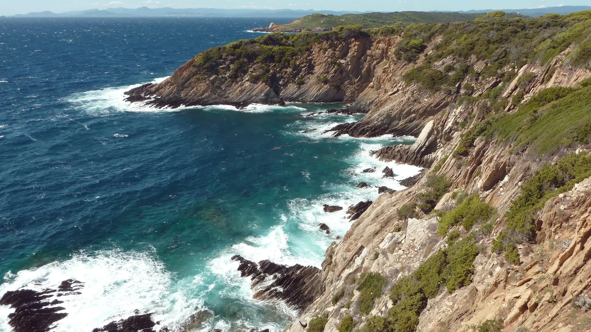 Falaises de la côte sud de Port-Cros