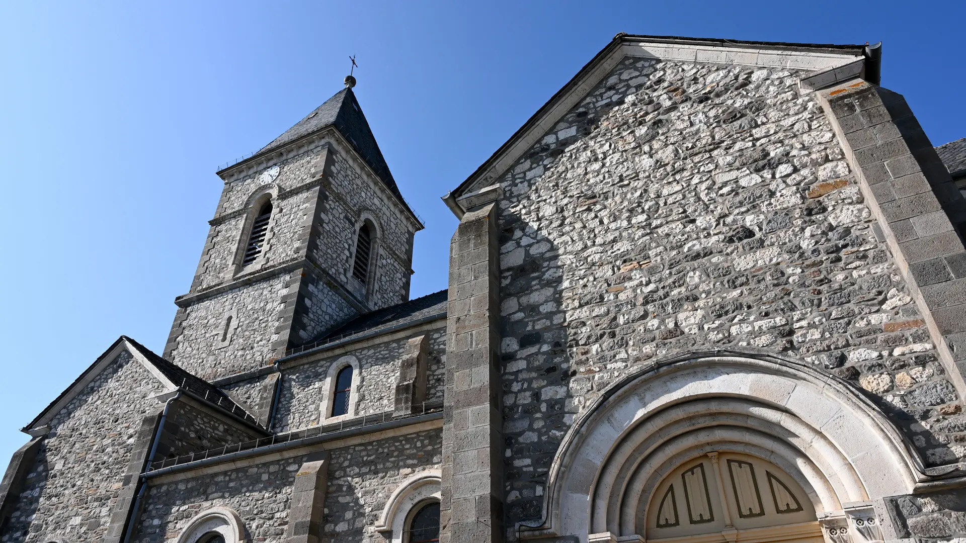 Eglise d'Arpajon sur Cère
