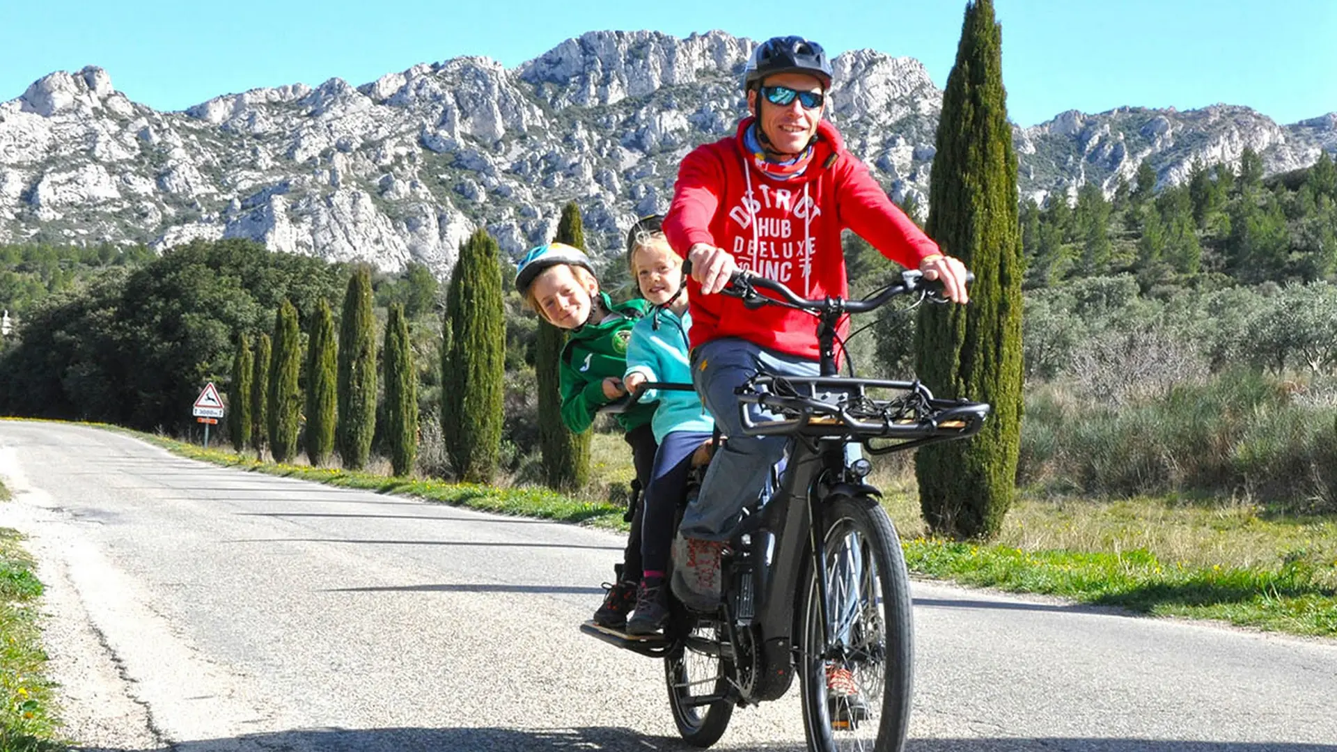 Panorama Outdoor à Aureille, accompagnateur de sortie vélo