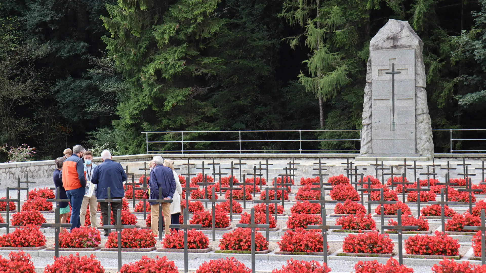 Visite guidée de la Nécropole nationale des Glières