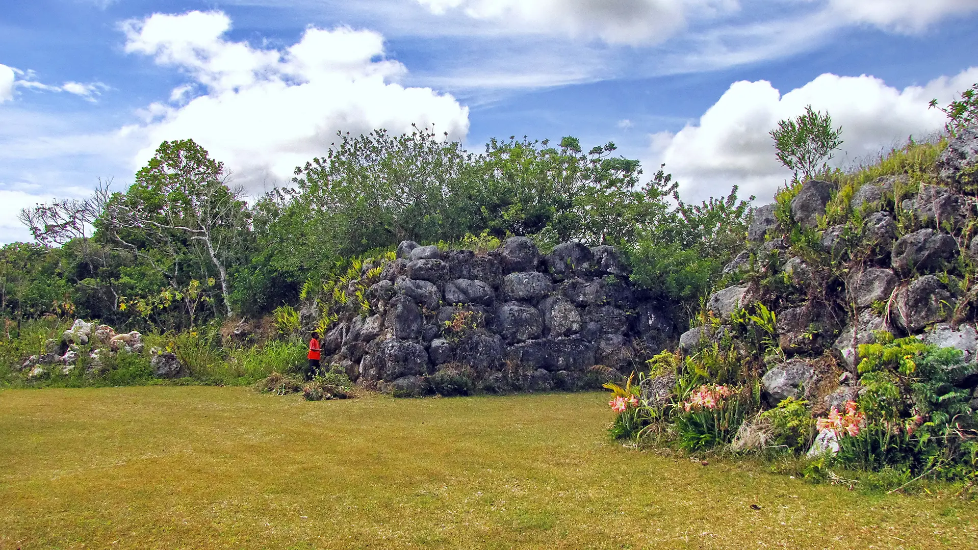 The Hnakudotit site behind the Cultural Centre