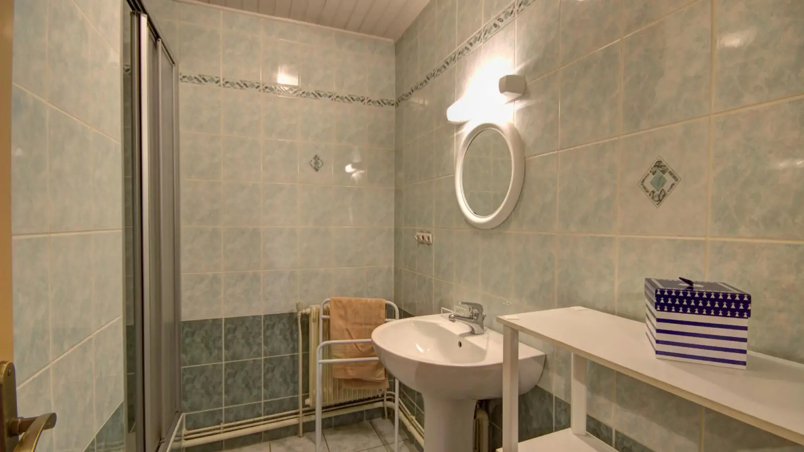 Salle d'eau du gîte.