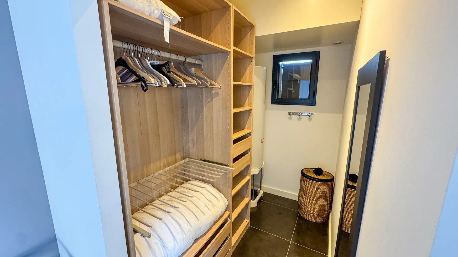 Master bedroom dressing room