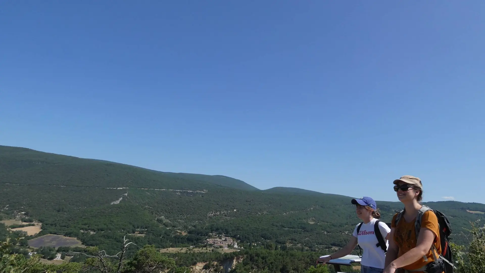 Gignac depuis le point de vue de la Colle