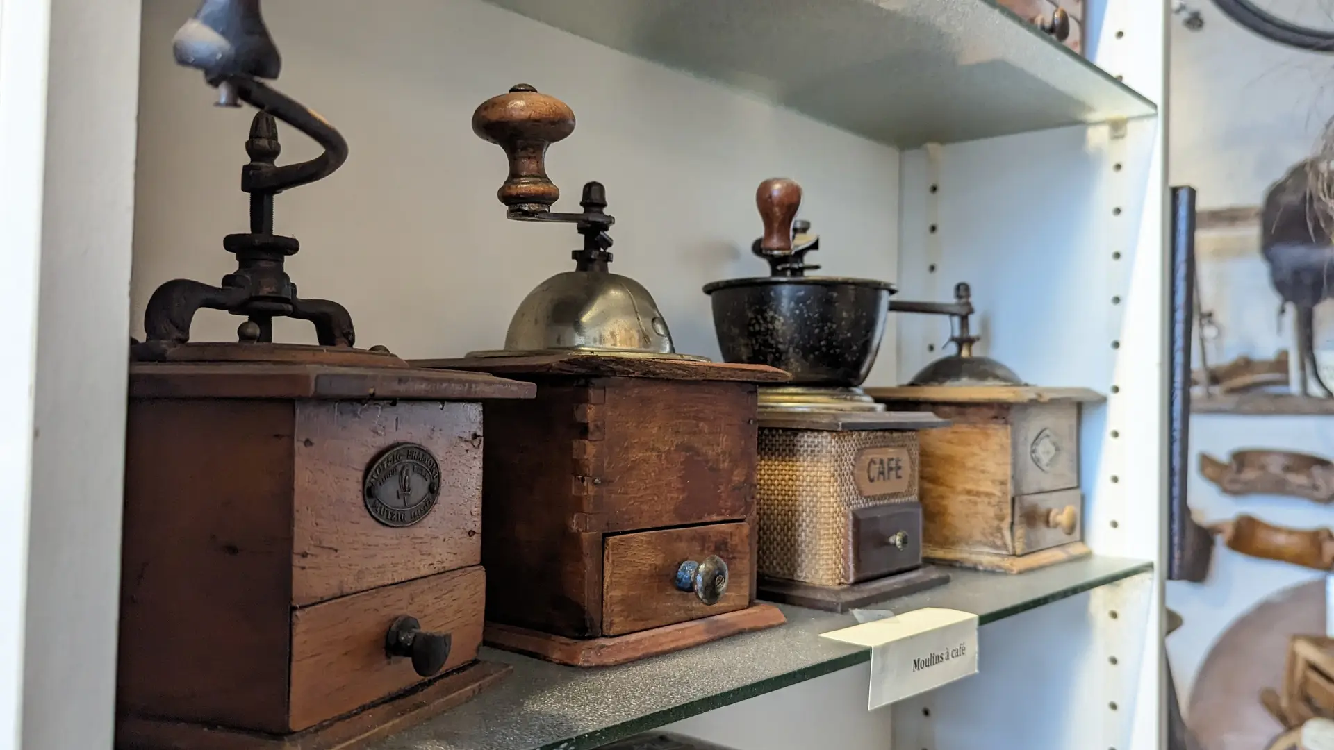 Moulins à café anciens