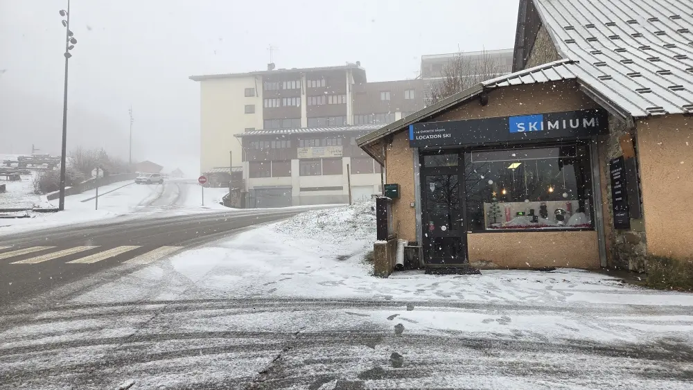 Location de skis, skis de fond, snowboard, raquettes, luge à St Léger