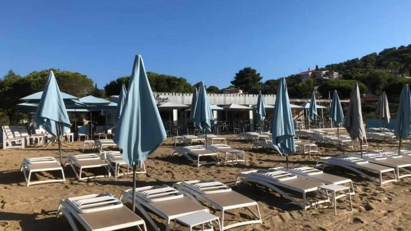 Location de transats Côté Plage à La Londe les Maures