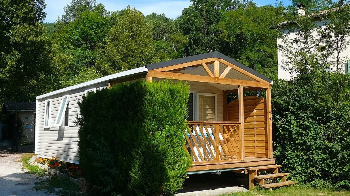 Mobil home terrasse couverte