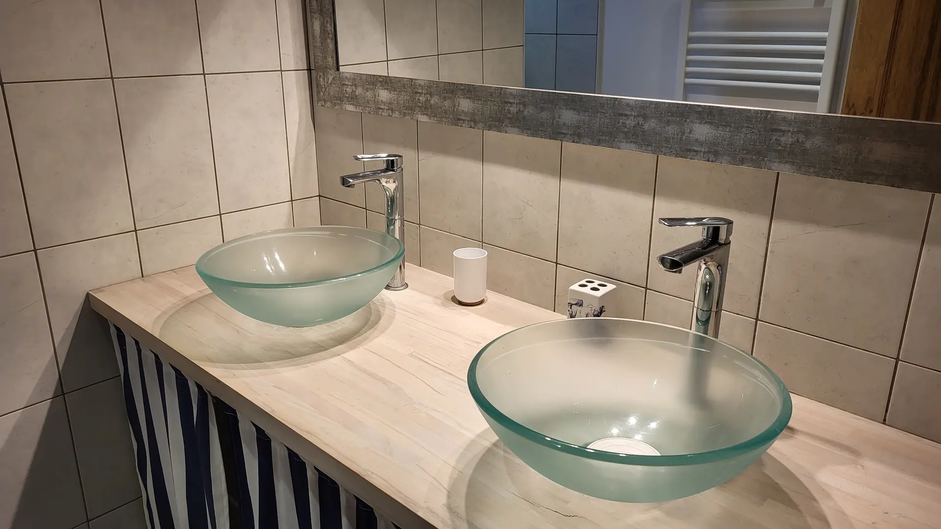 Shared bathroom - bedrooms 2 and 3