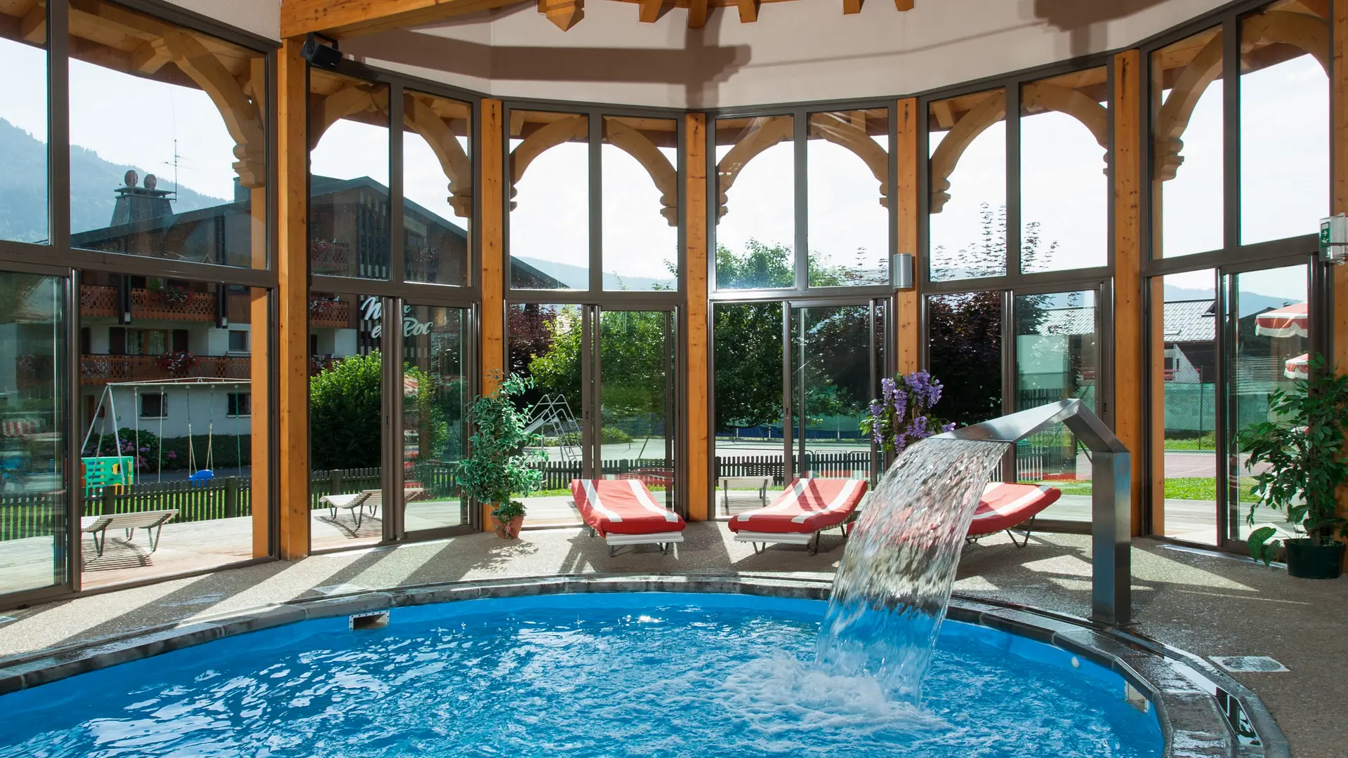 Piscine intérieure
