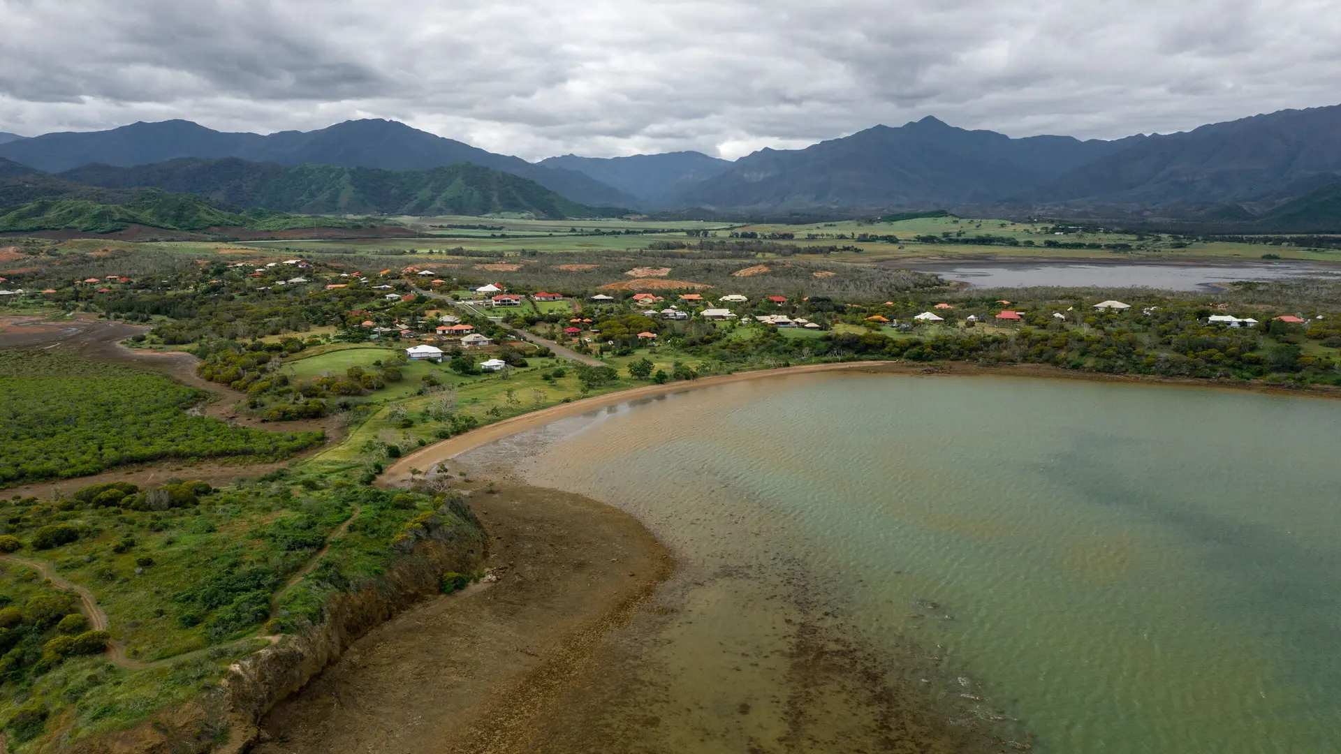 Vue aérienne - Plage de Port Ouenghi