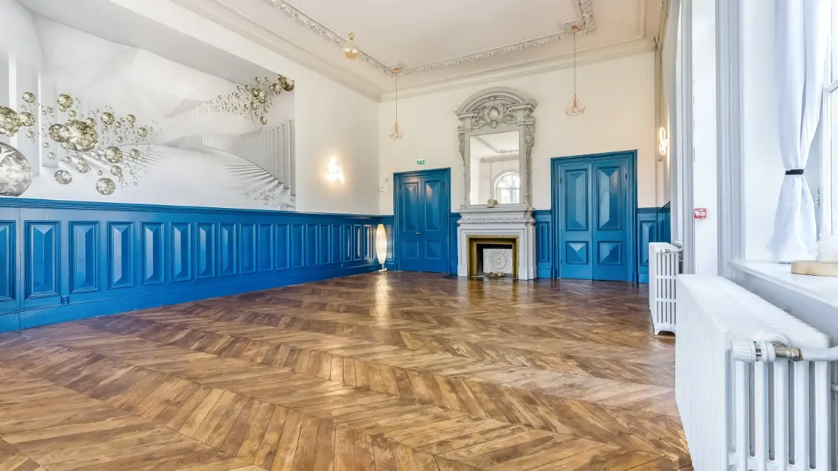 salle à manger ouverte sur la terrasse et le parc