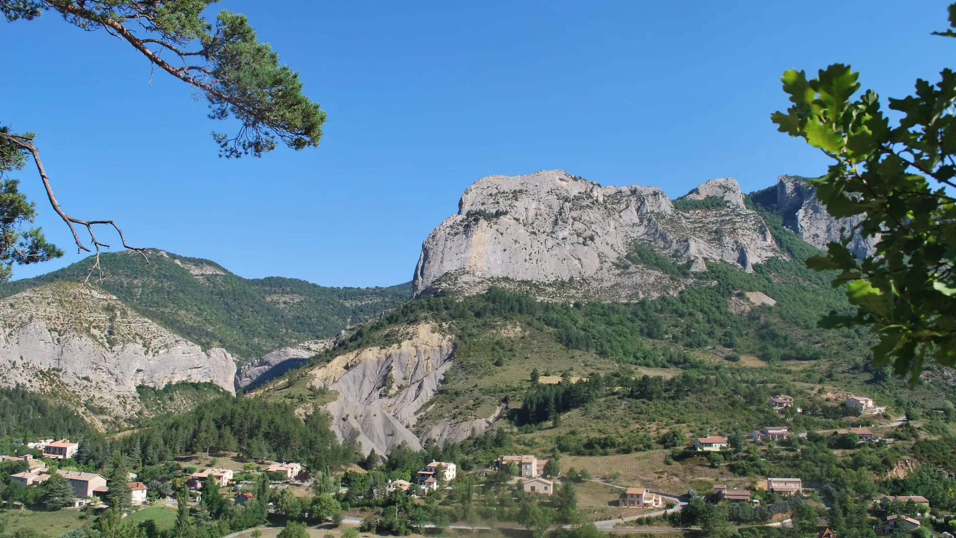 Les falaises d'Orpierre