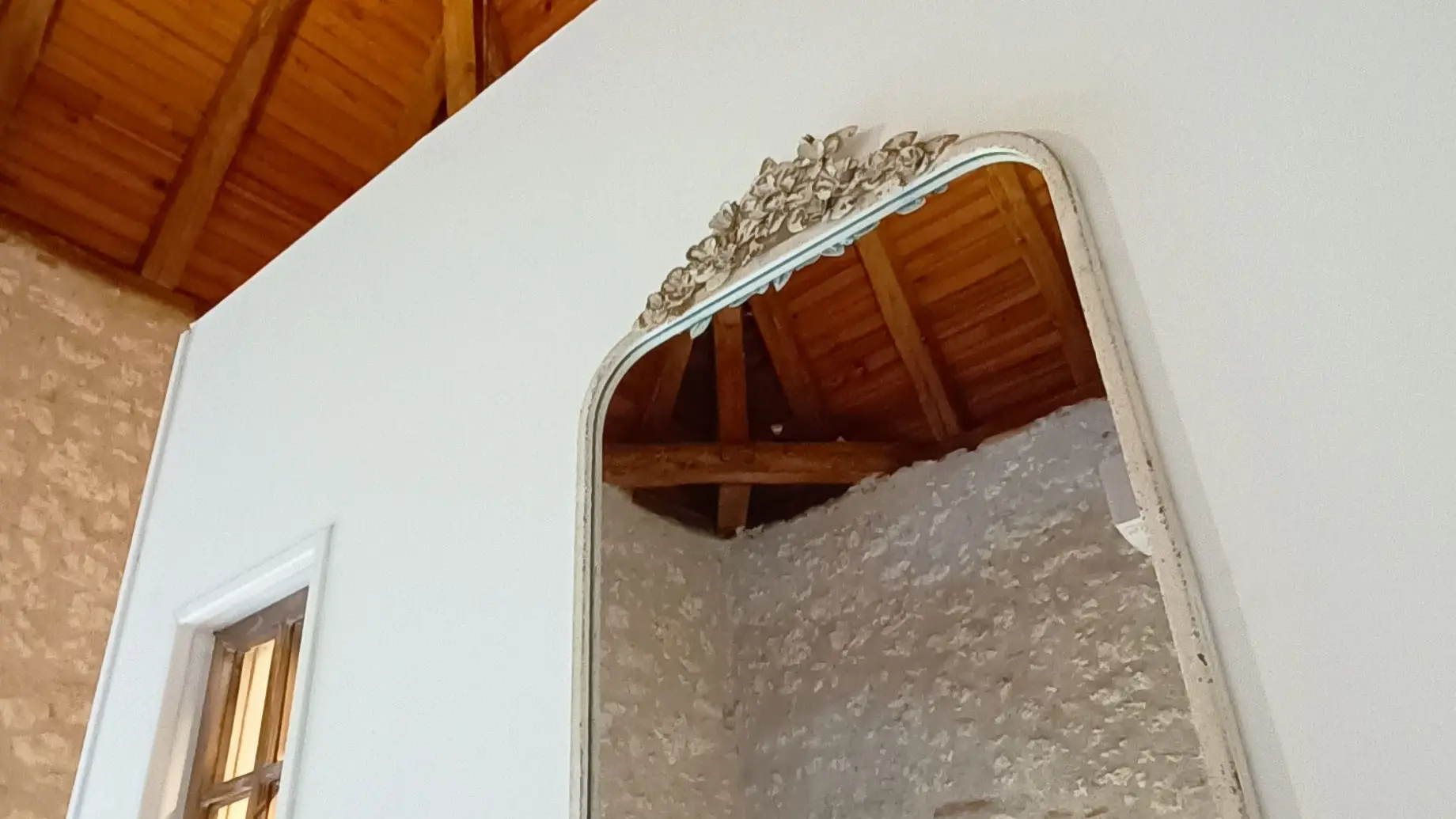 Chambre et salle d'eau douche Pigeonnier