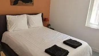 Magnifique LOFT Déco sur le port et à 5mn des plages wifi Clim 85 m2