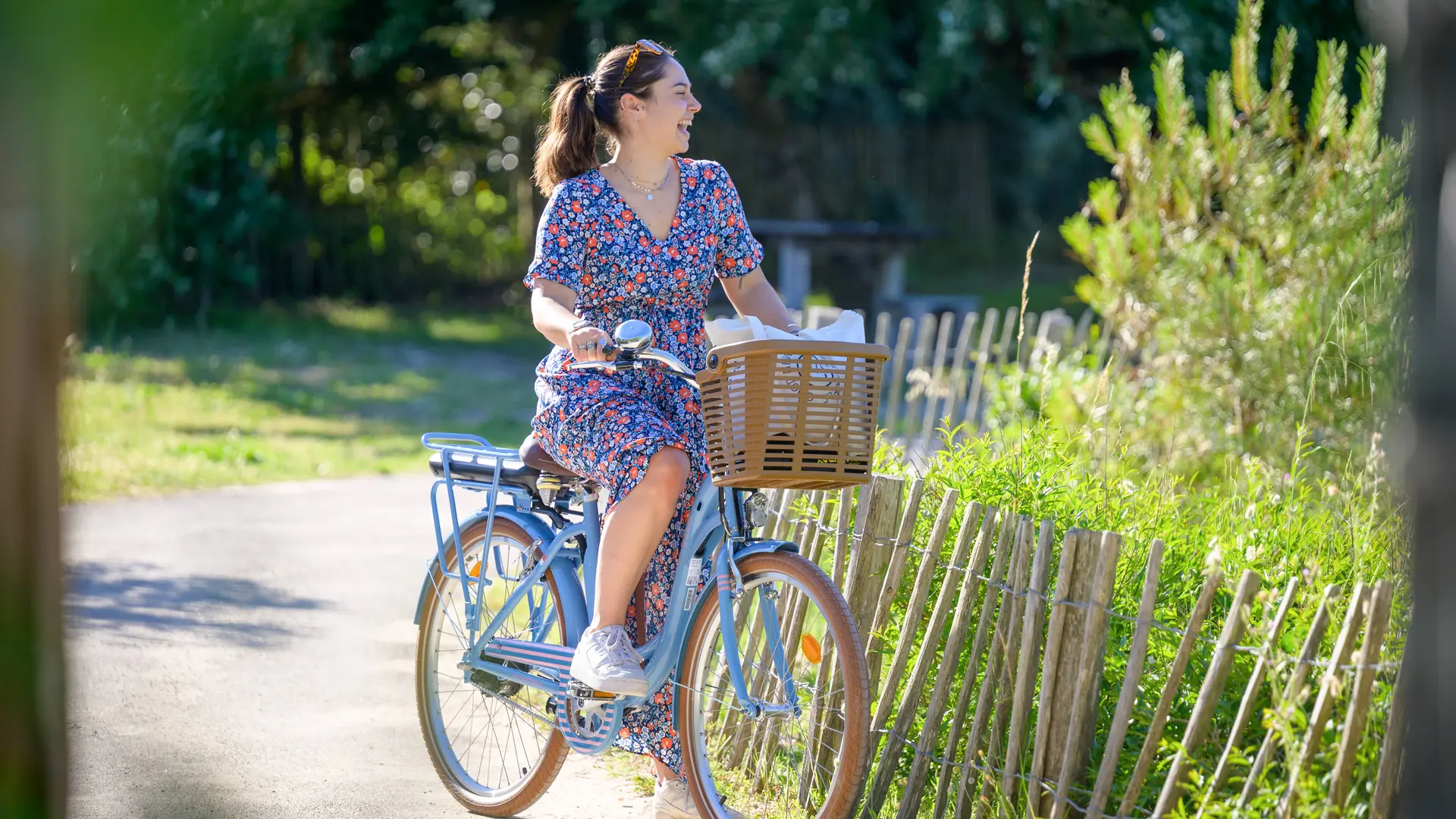 Vélo bleu Beach Bikes