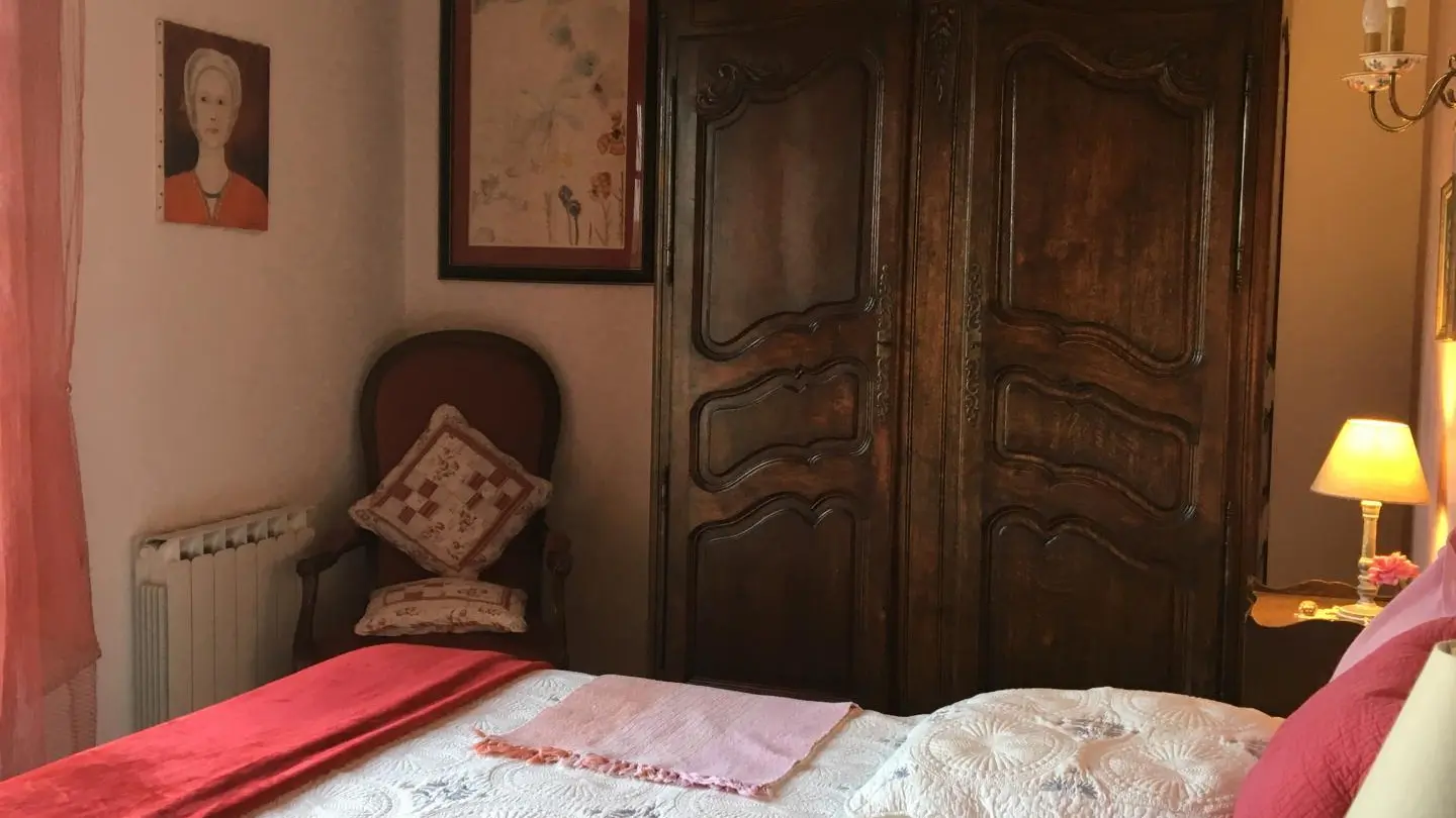 Gîte Chez Nino et Nunzia-Chambre 2 : 1 lit 140x190-Vence-Gîtes de France Alpes-Maritimes