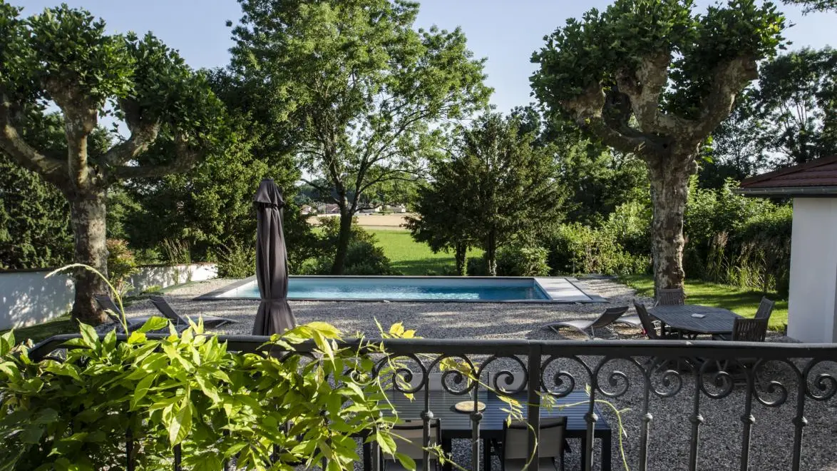 Terrasse et piscine