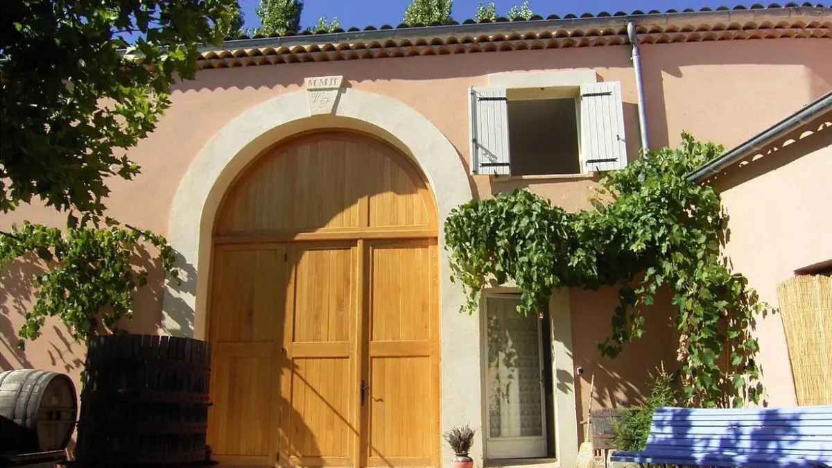Domaine du Chêne Vert - Gîte L'Olivier - Lecture à l'ombre des oliviers