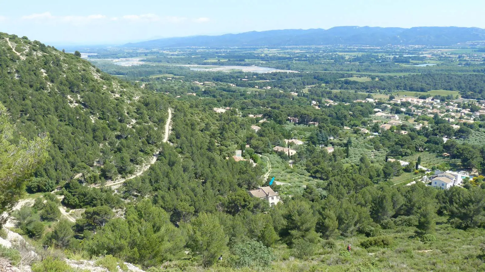 maison vue de loin