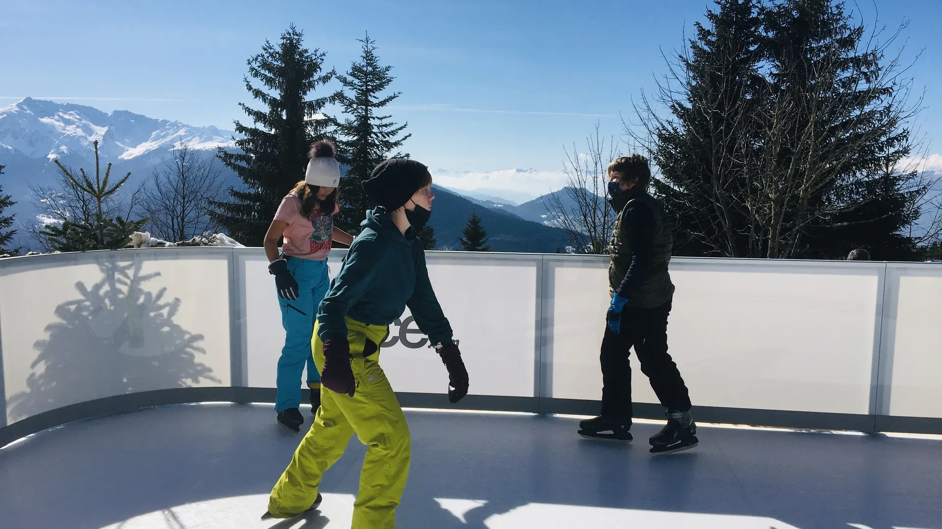 Photo de la patinoire au Collet