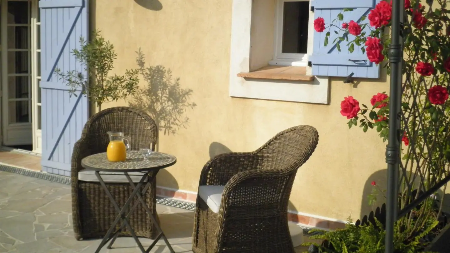 Terrasse Chambre Libeccio Maison d'hôtes Le Port d'Attache à Vallauris Golfe Juan - Gîtes de France Alpes-Maritimes