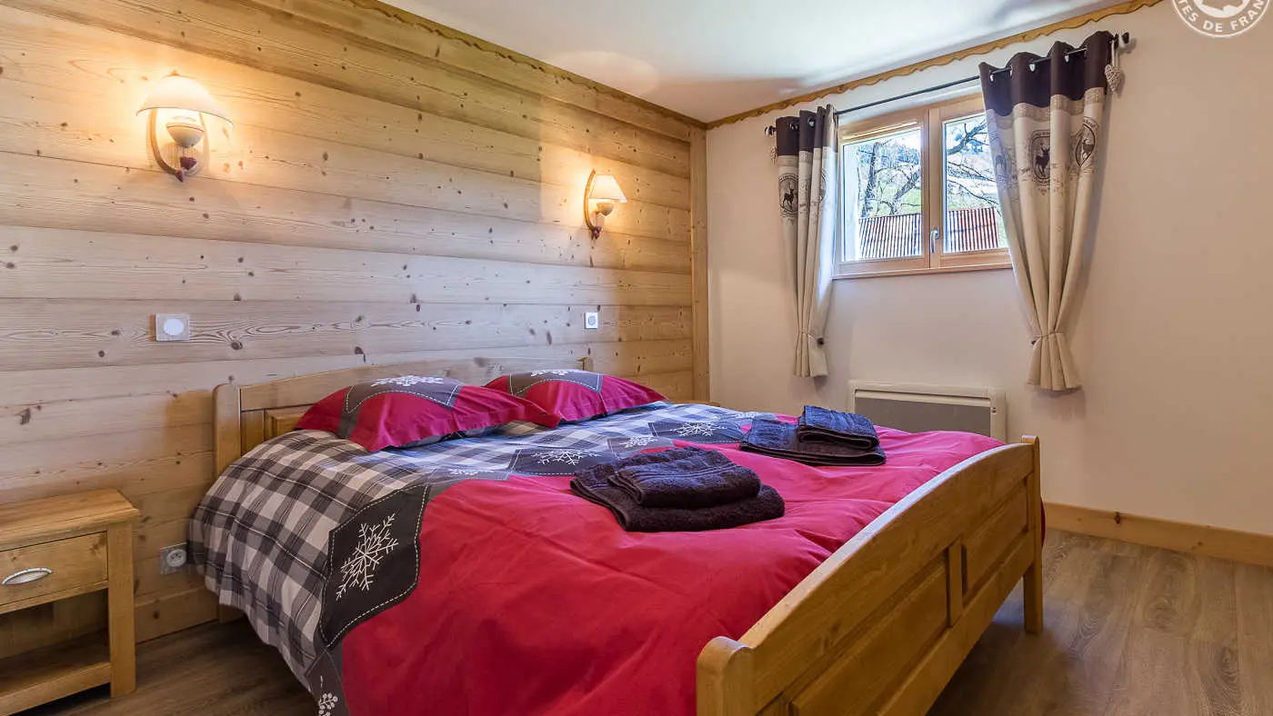 CHAMBRE 2 (lit 160x200)