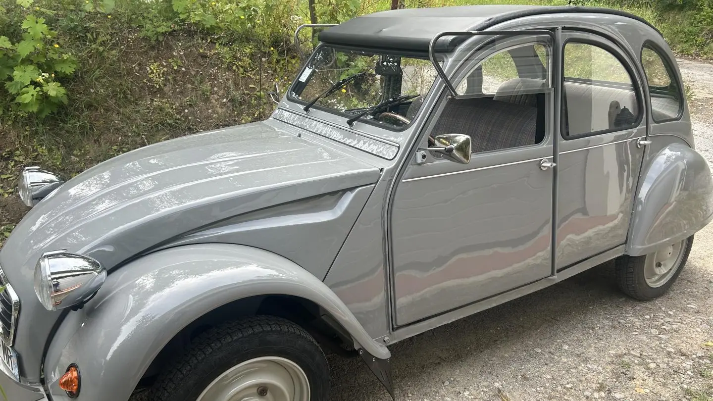 Une balade en deudeuche  dans l'arriére pays