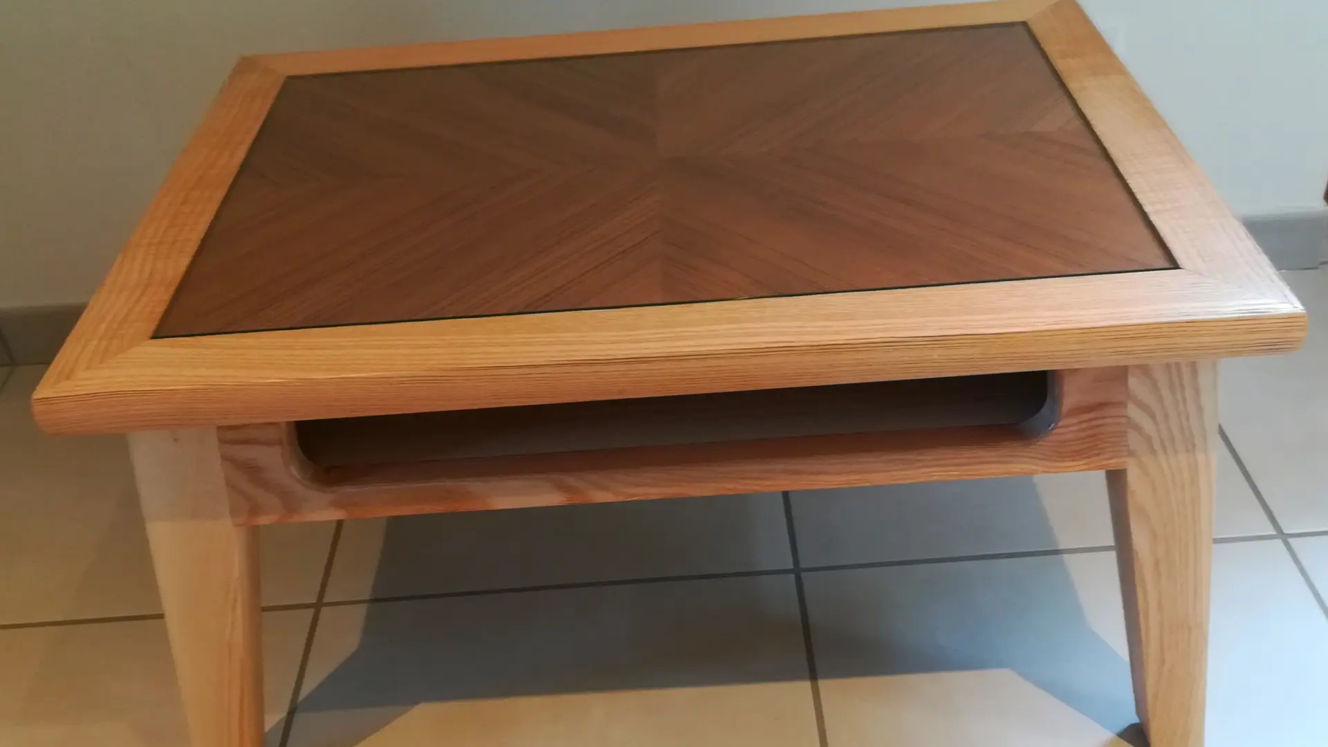 Table réalisée par Yannick Montfollet