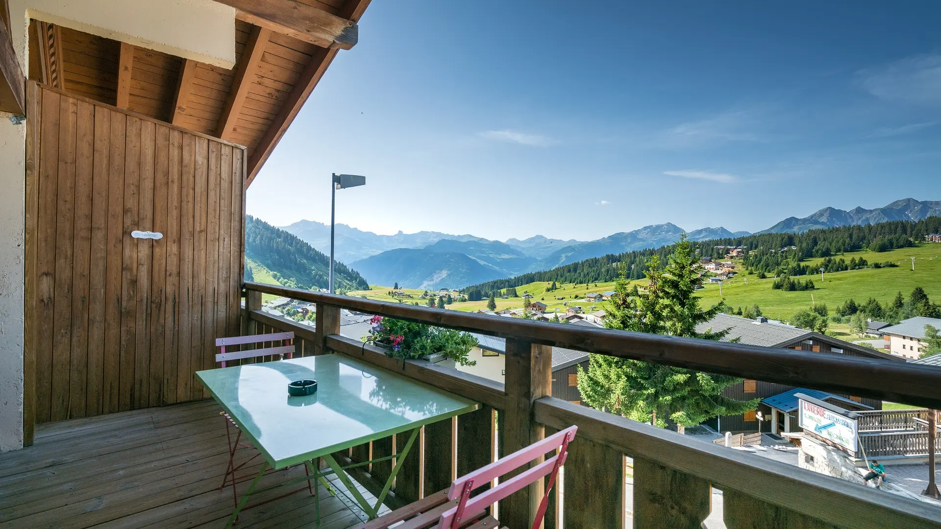 Balcon avec vue sur le Beaufortain