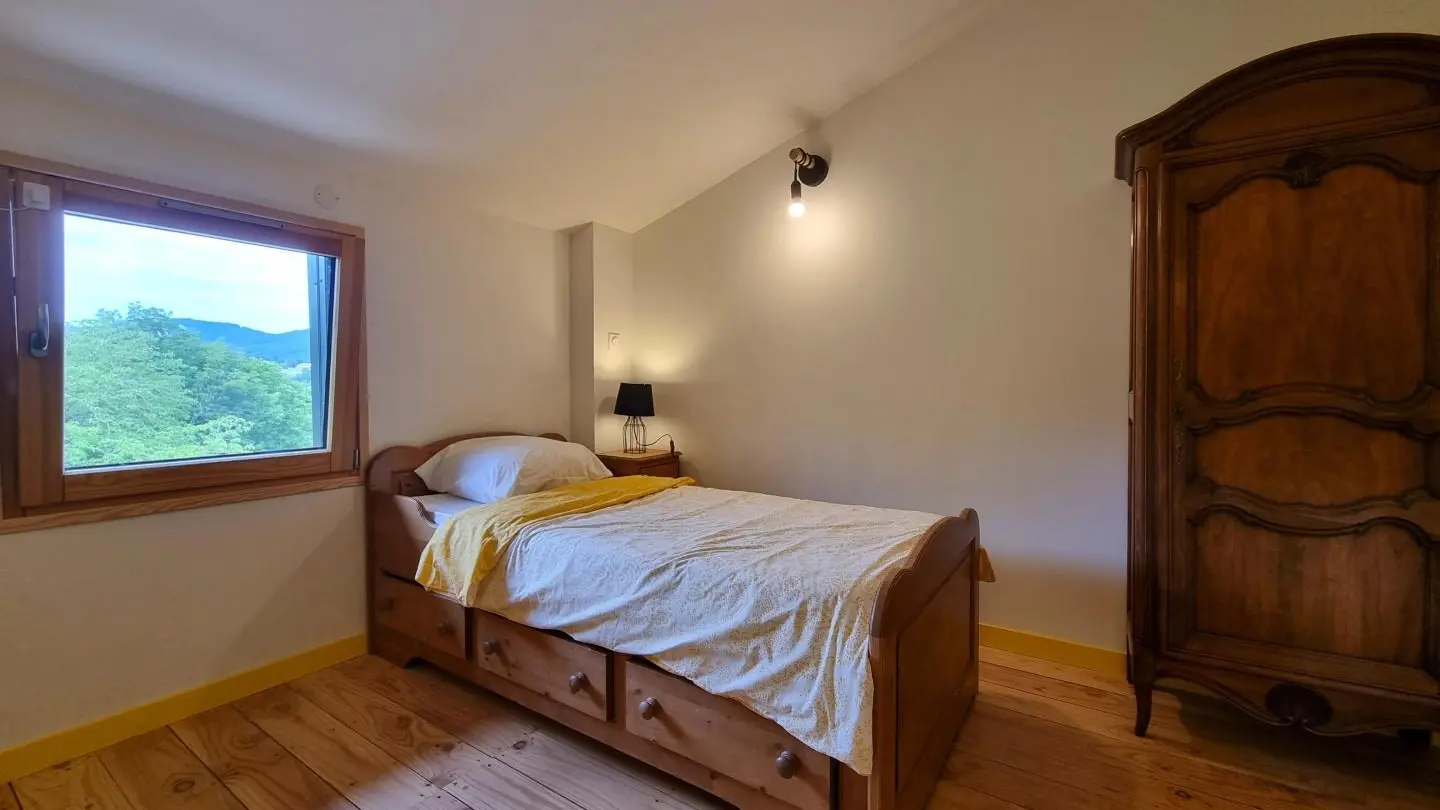 Chambre avec deux lits 90x190cm.