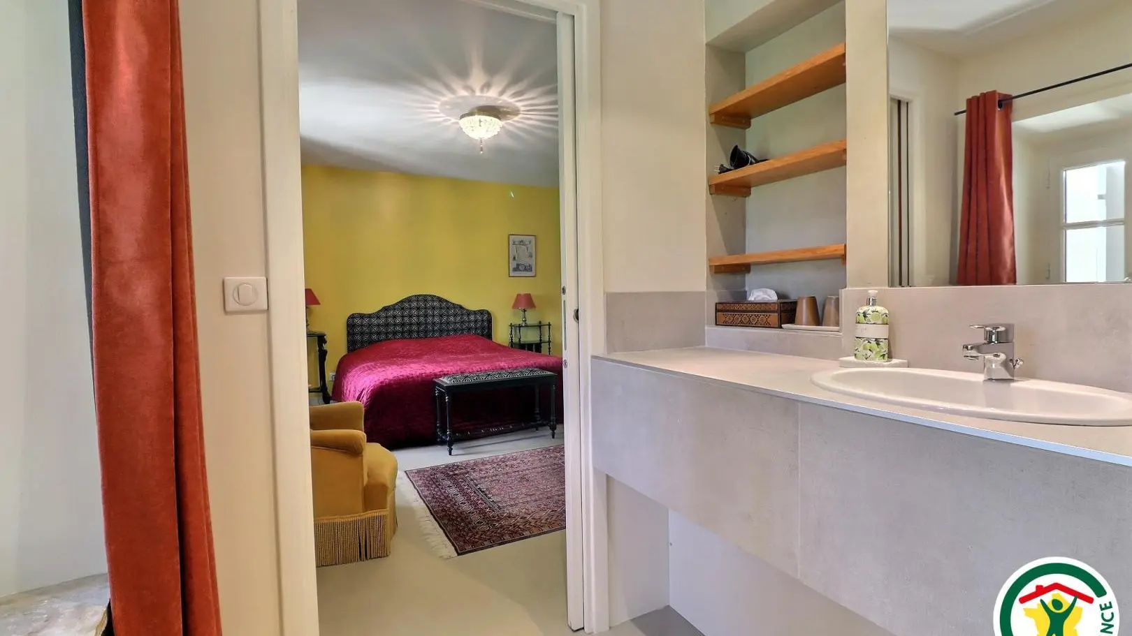 Salle d'eau dans la chambre DRÔME