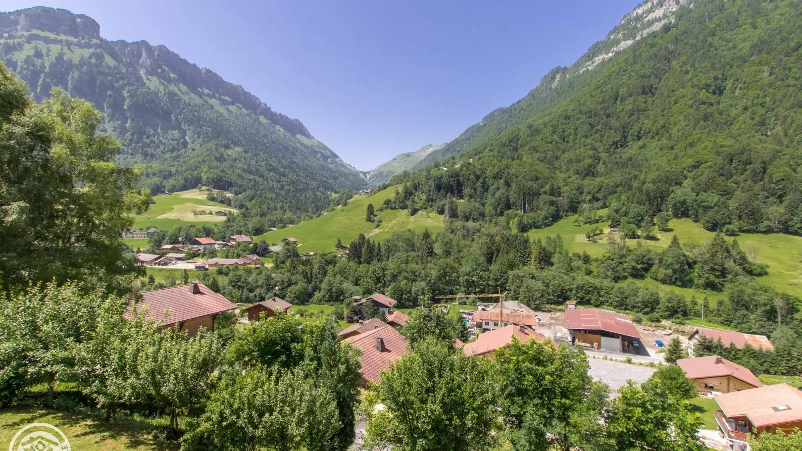 vue du chalet coté terrasse
