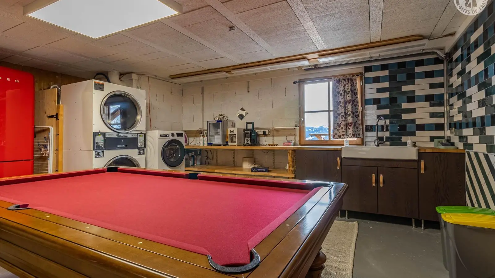 salle de jeux sous sol