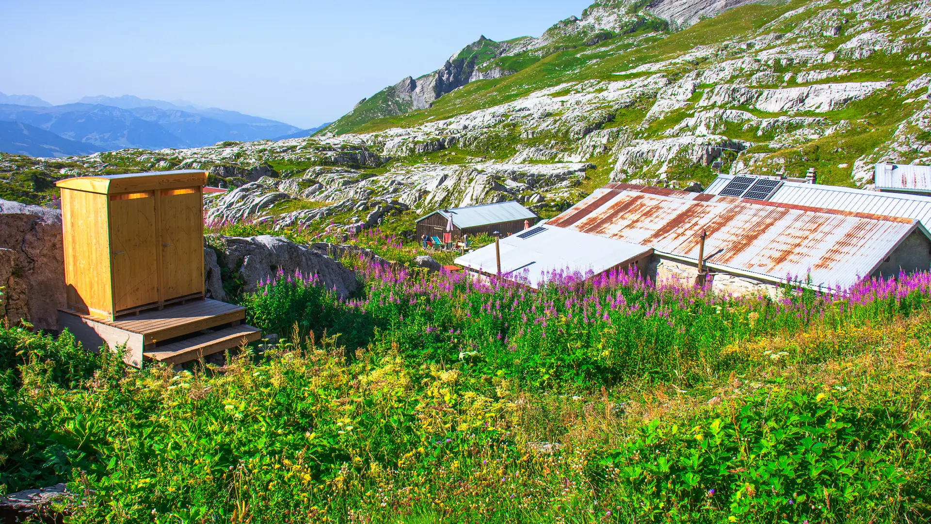 Dry toilets in the refuge