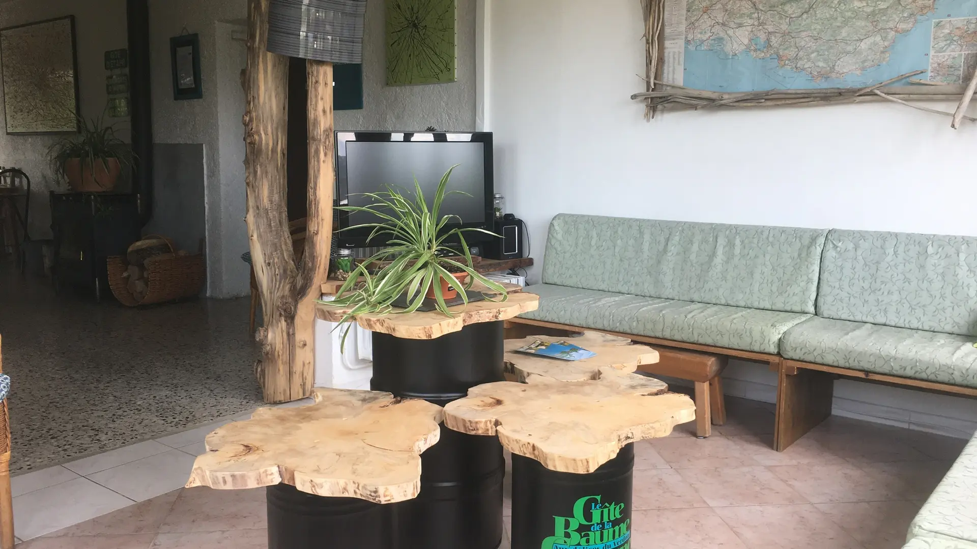 Salon 1 Gîte d'étape