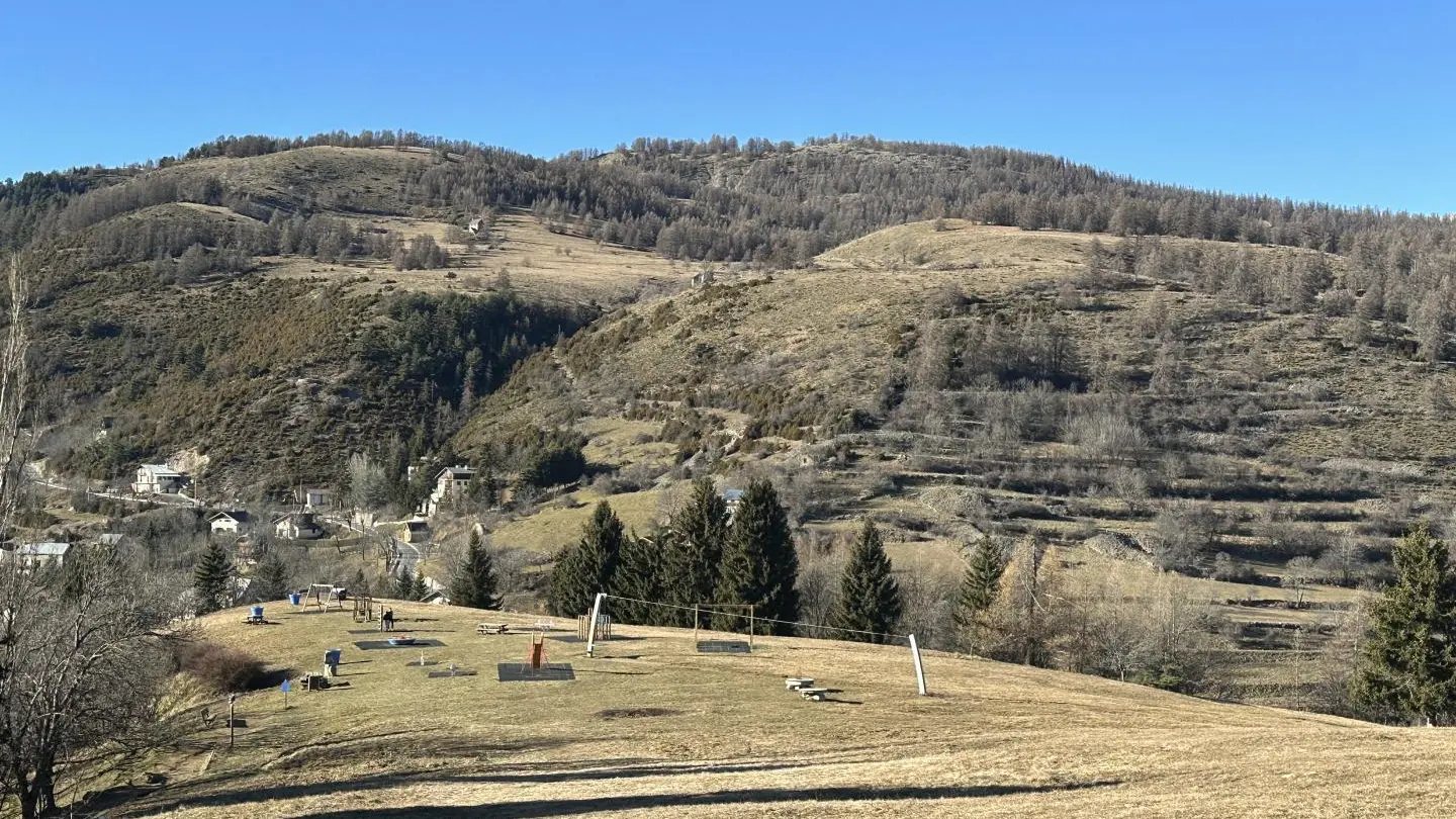 Colline jeux - Beuil - Alpes-Maritimes