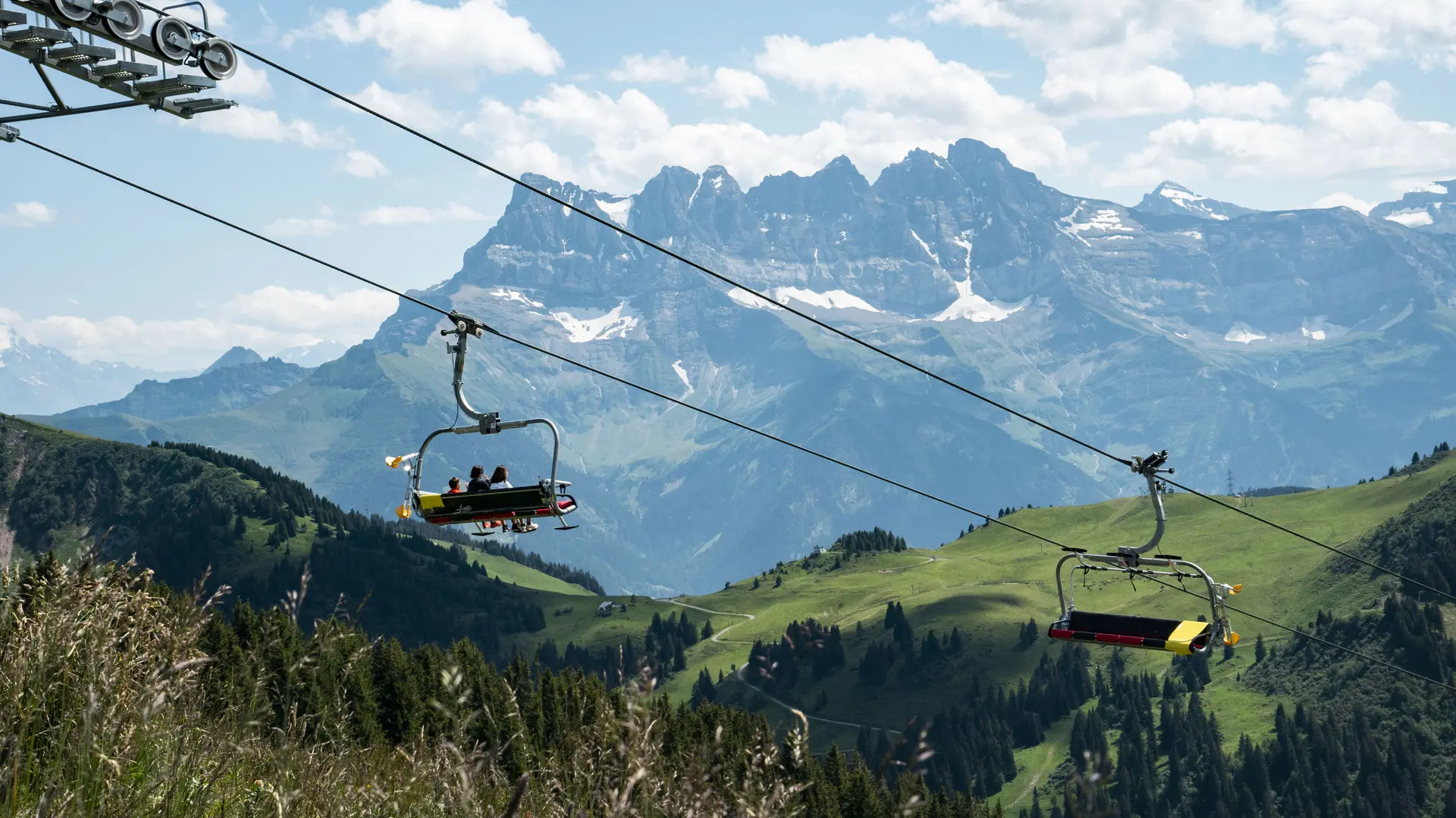 Télésiège du Morclan avec vue sur les Dents du Midi