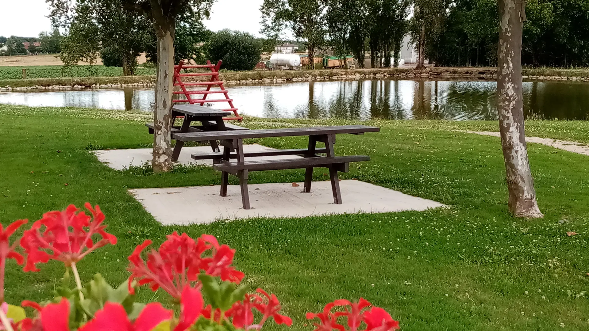 Aire pique nique Lavit